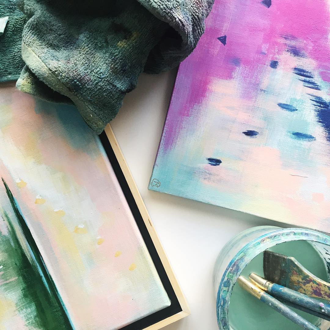 Mrs. Sassy Pants 20 x 20